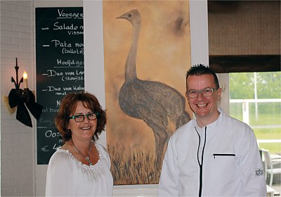 Albert en Anneke Kiekens vieren het 10-jarig jubileum van hun restaurant Eeterij Den Ouwe Struys aan de Roskam in Princenhage.