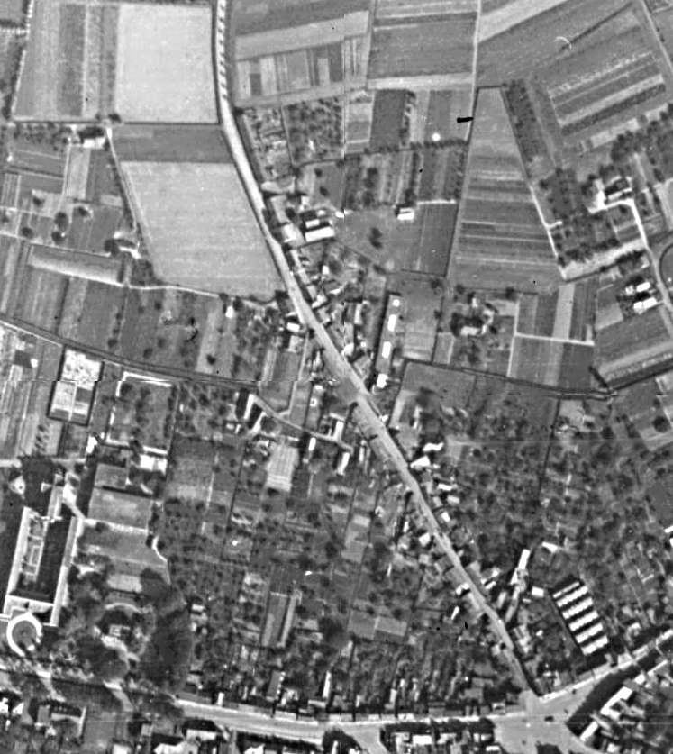 Het Kerkstraatje (Heilaarstraat) in Princenhage gezien op 13 september 1944