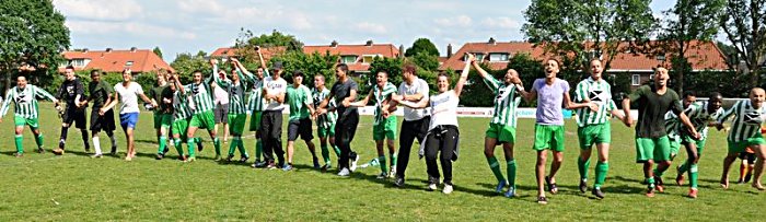 Groen Wit uit Princenhage kampioen vierde klasse na 2-0 zege op RSV Rucphen (8-5-2011)