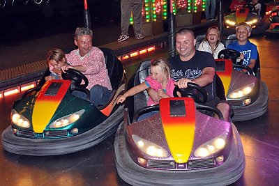 De fotograaf van Wijkblad Princenhage neemt het ervan op de kermis