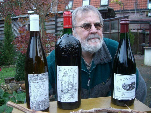 Jacques Hendrickx uit Effen maakt wijn van een 30-tal zeldzame druivenrassen.