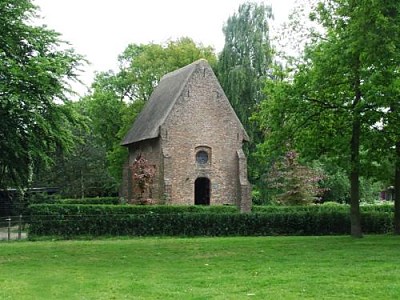 De kapel van de H.H. Maria Dymphna aan de Moerendonk in Breda