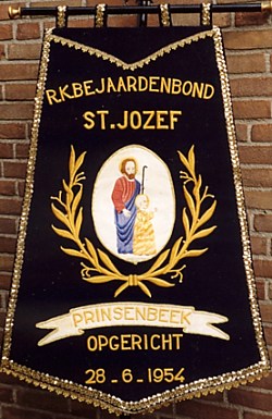 Op 28 juni 1954, nu 60 jaar geleden, werd in Prinsenbeek de Katholieke Bond van Bejaarden en Gepensioneerden opgericht. De huidige officiële naam is Katholieke Bond van Ouderen (KBO) afdeling Prinsenbeek.